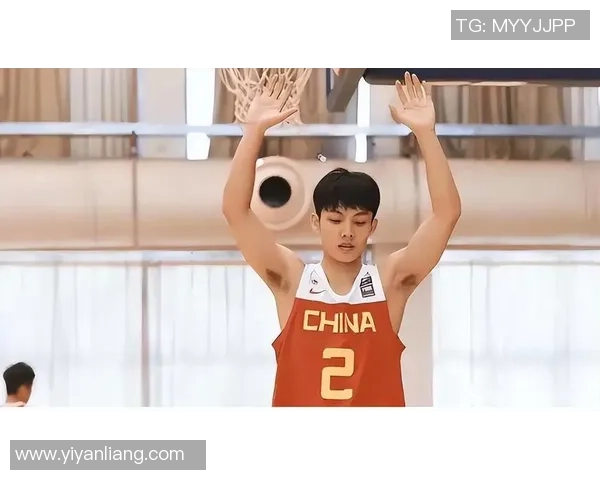 徐杰对足球明星的热爱与追随背后的故事与启示 徐杰对足球明星的热爱与追随背后的故事与启示